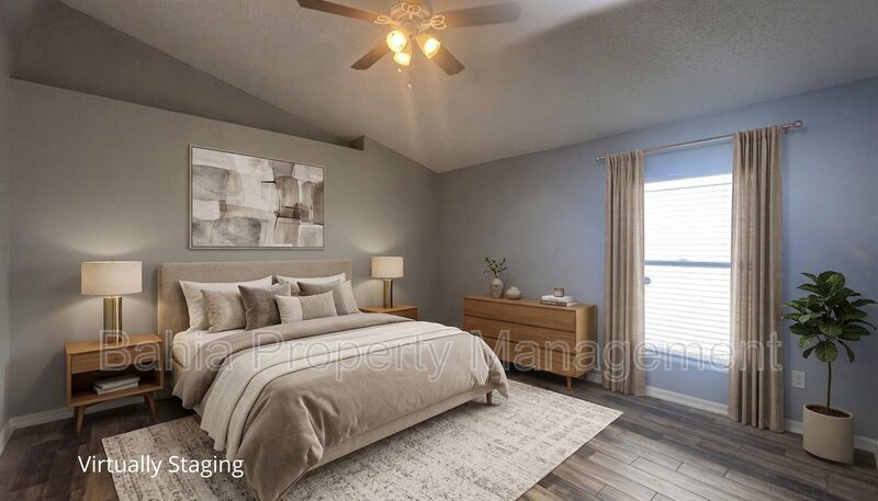 Inviting 4-bed/2-bath home in Wetherbee Lakes with no rear neighbors and a private backyard oasis! property image