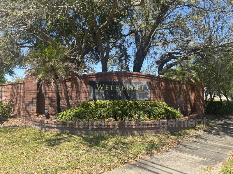 Inviting 4-bed/2-bath home in Wetherbee Lakes with no rear neighbors and a private backyard oasis! property image