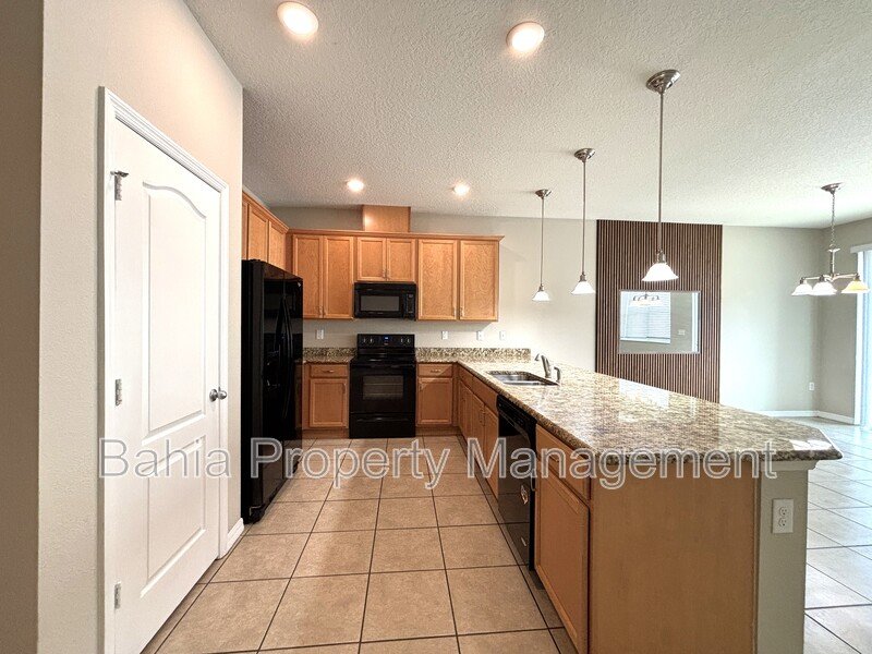 Luxury 4 Bed | 3.5 Bath Townhome in Resort-Style Gated Community. Prime Location Near Disney! property image