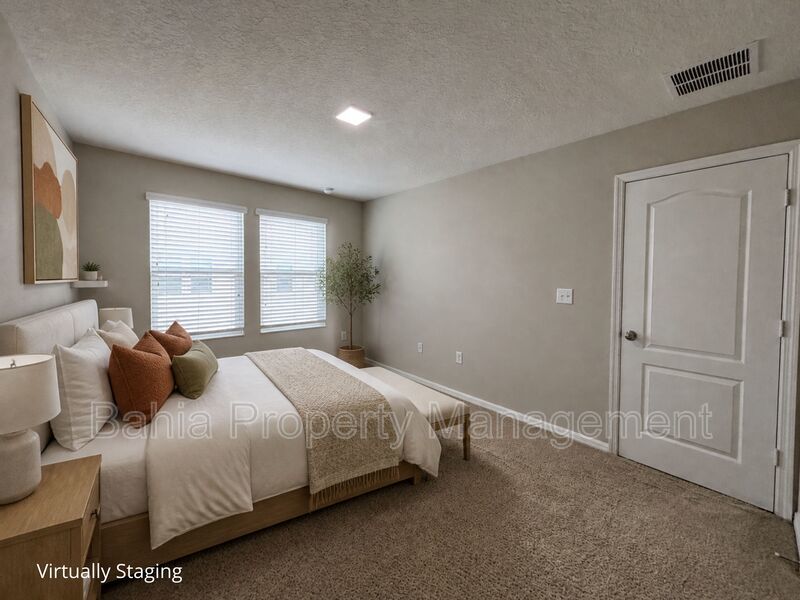Luxury 4 Bed | 3.5 Bath Townhome in Resort-Style Gated Community. Prime Location Near Disney! property image