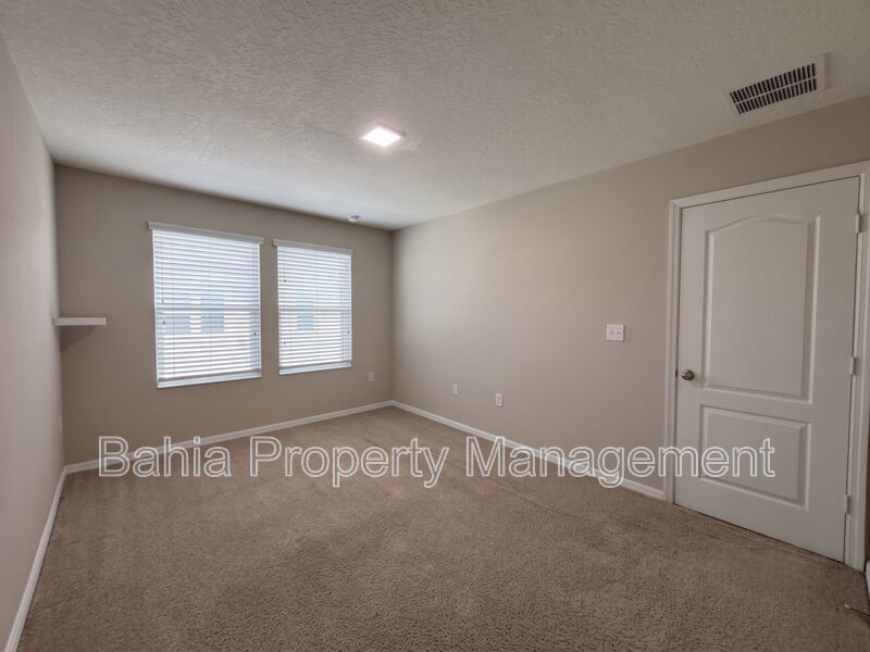 Luxury 4 Bed | 3.5 Bath Townhome in Resort-Style Gated Community. Prime Location Near Disney! property image