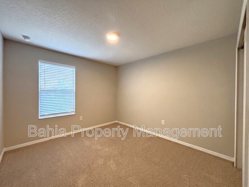 Luxury 4 Bed | 3.5 Bath Townhome in Resort-Style Gated Community. Prime Location Near Disney! property image