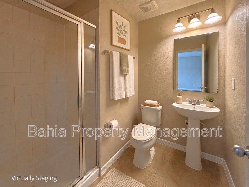 Luxury 4 Bed | 3.5 Bath Townhome in Resort-Style Gated Community. Prime Location Near Disney! property image
