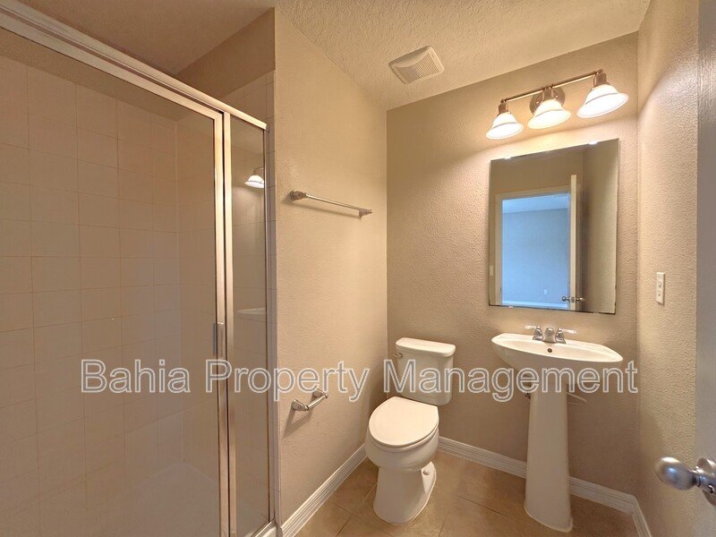 Luxury 4 Bed | 3.5 Bath Townhome in Resort-Style Gated Community. Prime Location Near Disney! property image