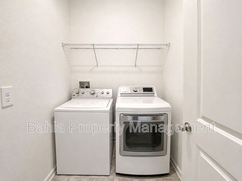 Amazing 4BR/2BA EcoSmartHome in Astonia | Solar | Quartz Kitchen | Fenced | 2-Car Garage property image