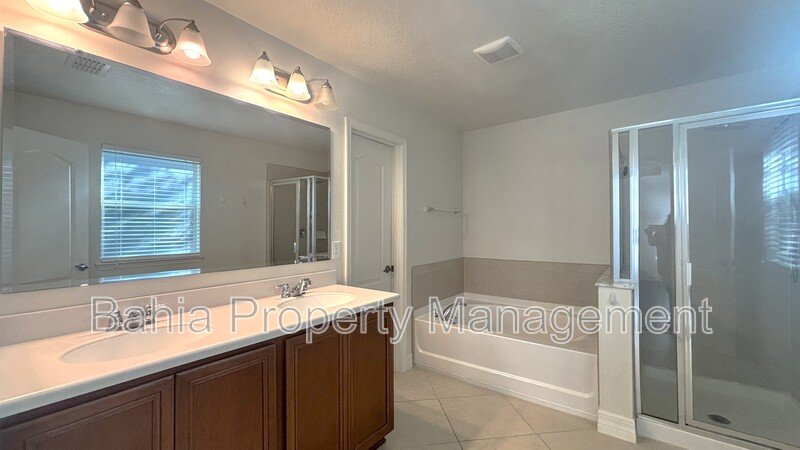 Dream Home: 5 Bed / 4.5 Bath with Loft & Garage. Resort-Style Amenities property image